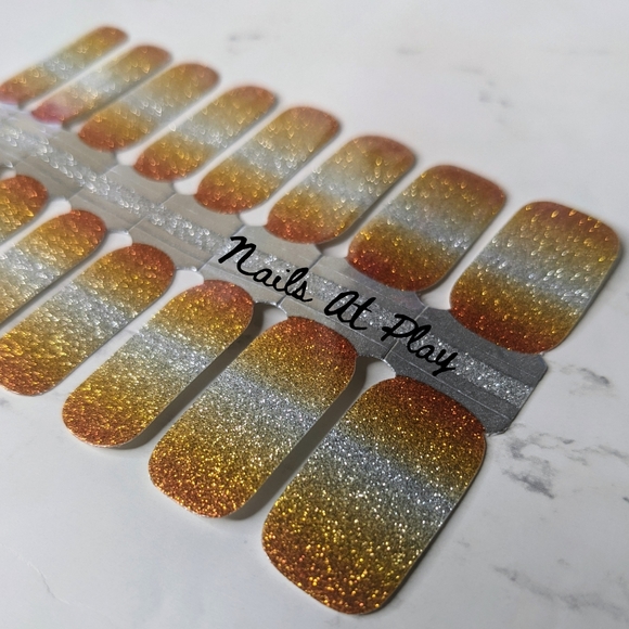 5 for $15 Nail Wraps- Sun Rays Fade - Picture 2 of 7